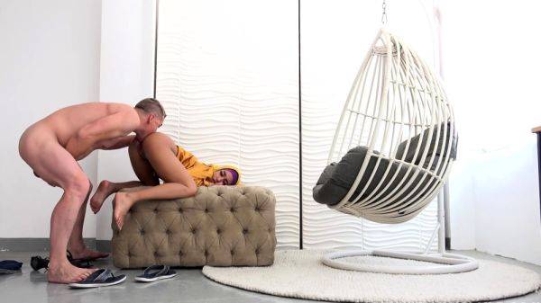 Brunette teen girlfriend babe sucking - drtuber.com on poweredporn.com