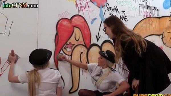 CFNM police ladies jerk gloryhole cock in orgy handjob - hotmovs.com - Britain on poweredporn.com