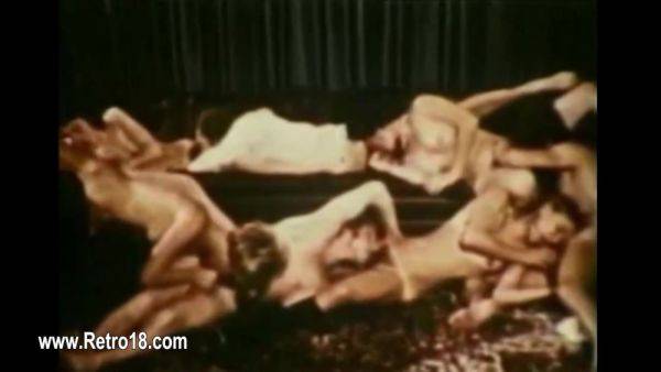 Seductive Old Porn From 1970 Is Here - tubepornclassic.com on poweredporn.com