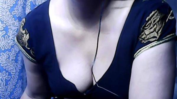 Desi Queen Sucking Big Indian Cock And Fucked By Him - desi-porntube.com - India on poweredporn.com