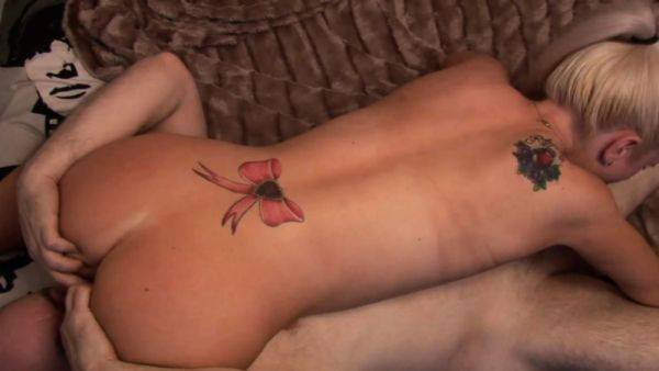 Slutty amateur blondes pov blowjob and sucking like a pro - drtuber.com on poweredporn.com