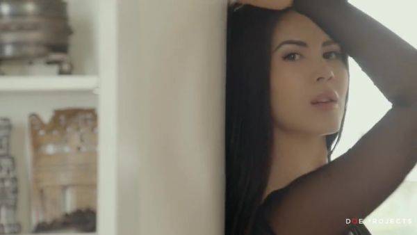 Lustful Lady Dee Crazy Sex Video - videomanysex.com on poweredporn.com