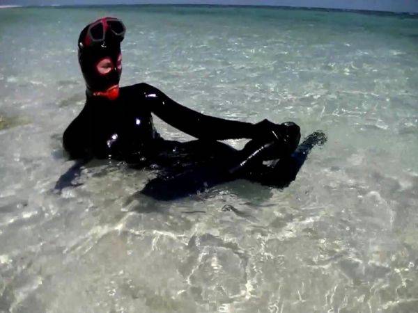 Sex on the Beach Russian Amateur Couple hot Outdoors Sex - drtuber.com - Russia on poweredporn.com