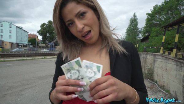 Africa Danger gives up her exotic pussy for some cash - xhand.com on poweredporn.com