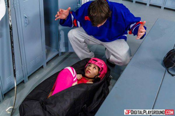 Barely legal teen Lucie Cline gets fucked well - xhand.com on poweredporn.com