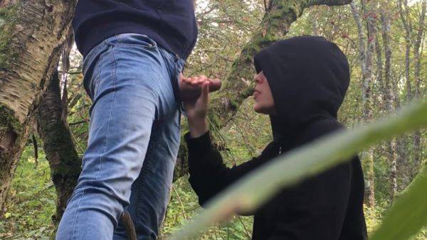 Blowjob And Swallow In The Forest - hclips.com on poweredporn.com