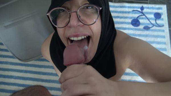 Big Tits Arab Teen Loves Cum In Her Face - desi-porntube.com on poweredporn.com
