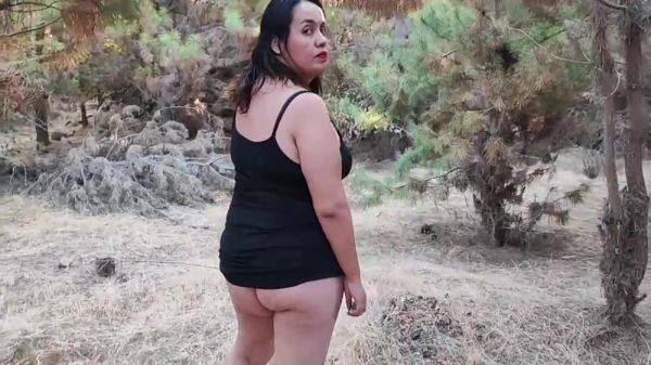 Bbw Flashing In The Woods - desi-porntube.com on poweredporn.com