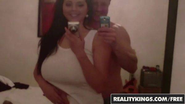 Shione Cooper's curvy body makes a reality kings sextape with fingering and peircing action - sexu.com on poweredporn.com