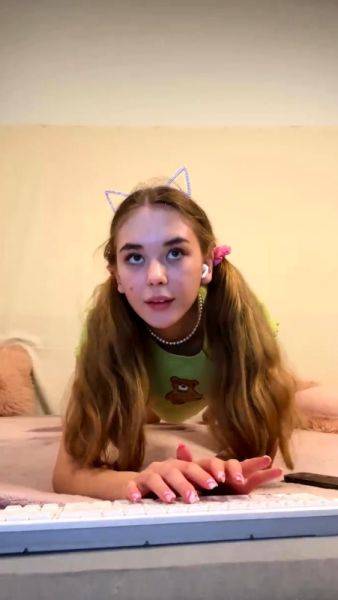 Homemade Amateur Teen Live Cam Whore Porn - drtuber.com on poweredporn.com