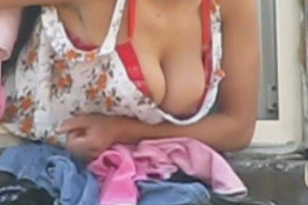 Smokin Downblouse - tubepornclassic.com on poweredporn.com