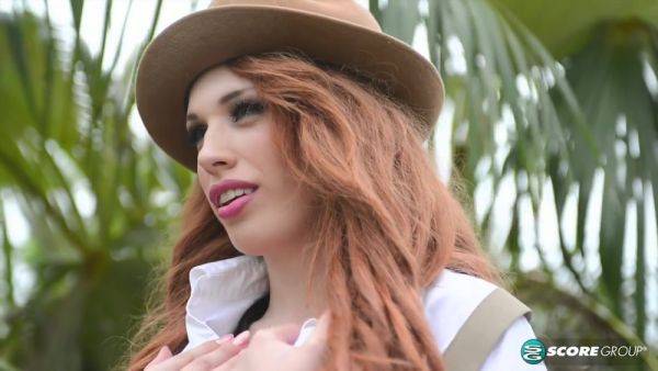 Busty bird-watching - hotmovs.com on poweredporn.com