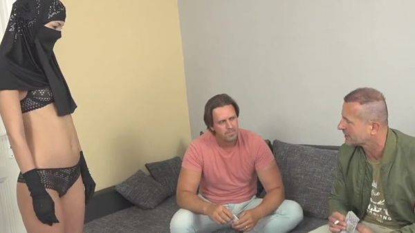 Muslim woman pleases a friend - upornia.com on poweredporn.com