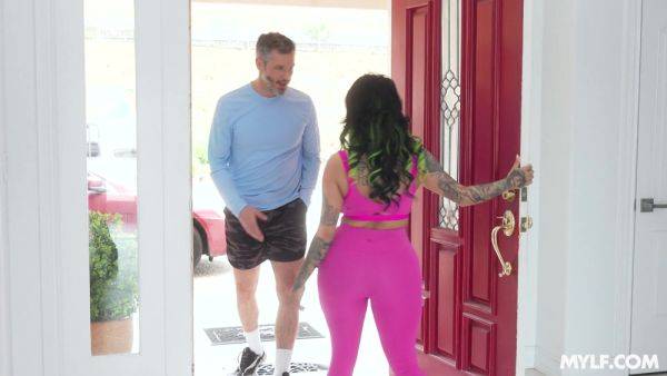 Deep hardcore for this thick Latina MILF during her morning routine - xbabe.com on poweredporn.com