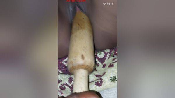 Desi Bhabi Belan Sex - desi-porntube.com on poweredporn.com