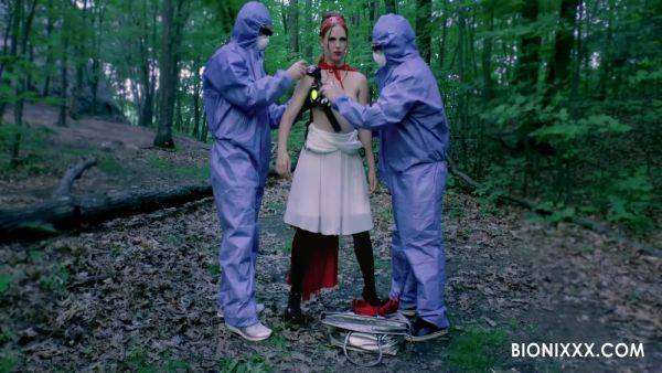 Little Red Riding Bot By - hclips.com on poweredporn.com