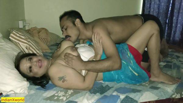 Indian Hot Bhabhi Sex! Hindi Viral Homemade Video - hclips.com on poweredporn.com