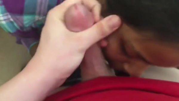 Indonesian Maid Sucking White Dick - hclips.com on poweredporn.com