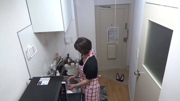 Hot japonese Mature In Action - txxx.com on poweredporn.com