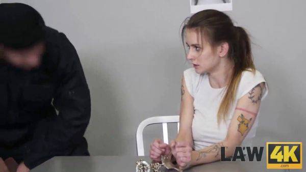 Adele Unicorns gets her tight pussy drilled in the cage for a hair-styling - sexu.com on poweredporn.com