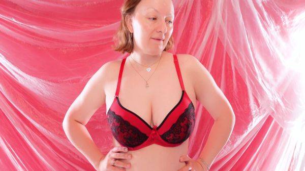 Arya Grander In Sexual Milf With Bra Fetish No Make Up - hclips.com on poweredporn.com