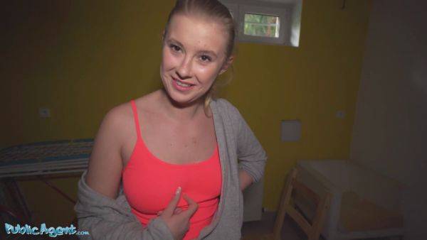 Casey the runner in tight leggings gets fucked hard in public by a big cock - sexu.com on poweredporn.com