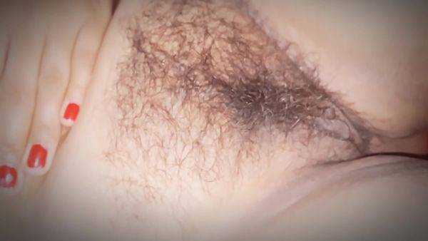 Sunita Bhabi Hairy Pussy Gets Wet - desi-porntube.com on poweredporn.com