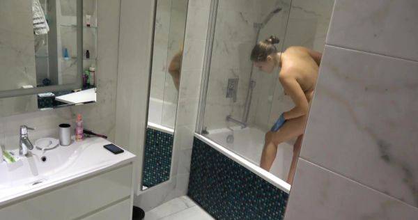 Footage of my hot exgirlfriend in the bathroom - drtuber.com on poweredporn.com