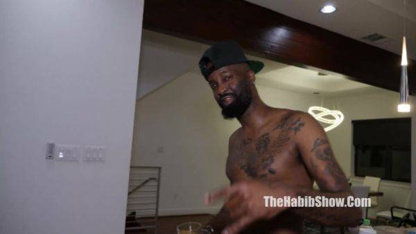 Bff texas freaks snow so icy n princess ebony succubus loves to lick n suck each other n suga sli - txxx.com on poweredporn.com