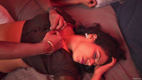 Today Exclusive- Mudhal Sambavam Episode 2 - desi-porntube.com on poweredporn.com