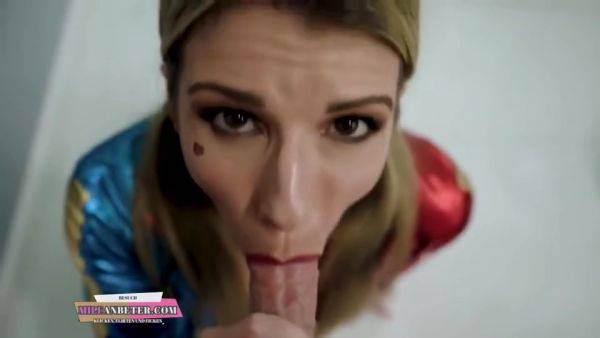 Hot Cosplay Harley Quinn Blows Veiny Dick P1 - videomanysex.com on poweredporn.com