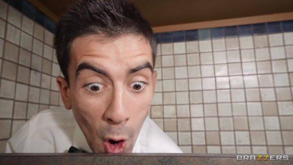 Slutty MILF Jamie Knoxx gets what she wanted - xhand.com on poweredporn.com