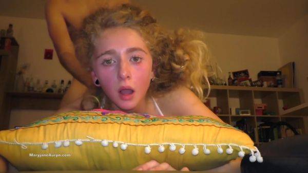 Mary Jane And Maryjane Auryn - Netflix And Chill Escalates - hclips.com on poweredporn.com