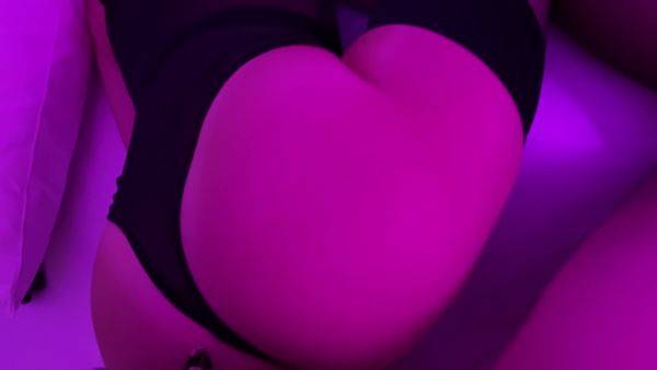 Freeride With Her Nice Ass - hclips.com on poweredporn.com