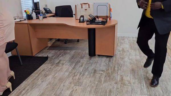 Full Figured Wife Bosomy Hips Curves Bigass Booty Bbw - hotmovs.com on poweredporn.com