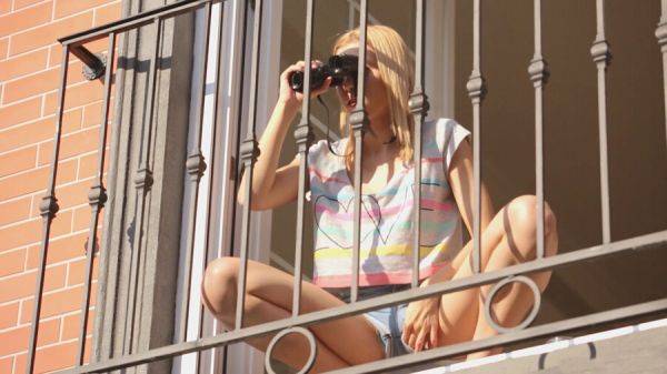 I spy on my nude neighbor and now I really want to lick her - txxx.com on poweredporn.com