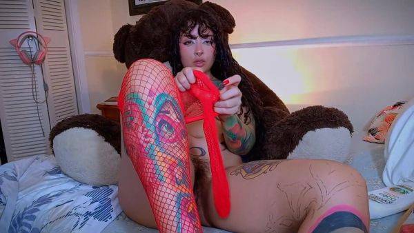 I Wear Red Pantyhose For Step Daddy And Twerk On His Face - hclips.com on poweredporn.com