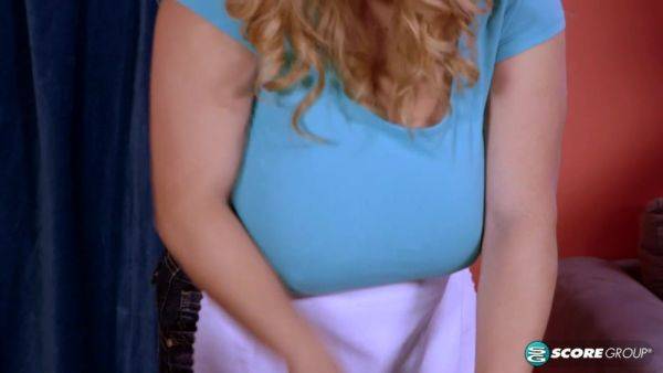 Too Hot For TV - hotmovs.com on poweredporn.com