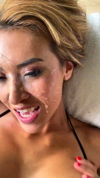 Massive cumshot on her big boobs - drtuber.com on poweredporn.com