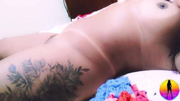 Maid Doing Squirt And Enjoying It - hclips.com on poweredporn.com