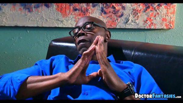 Watch this hot black MILF get down and dirty with her doctor's big black cock in black therapy session - sexu.com on poweredporn.com