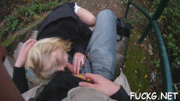 Amateur Teen Sucks A Dick With Spy Camera - hclips.com on poweredporn.com