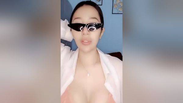 Asian Milf In Kamu Mau Ga Digoyang Kaya Gini Sampe Crot Di Dalem Memek Aku - desi-porntube.com - India on poweredporn.com