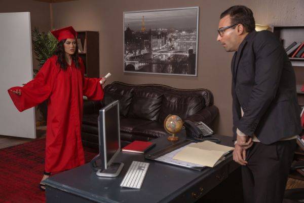 Kendra Spade gets screwed right after her graduation - xhand.com on poweredporn.com