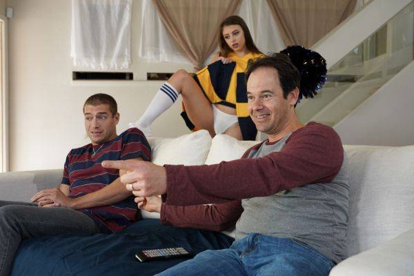 Gia Derza takes thick throbbing cock deep in her trimmed cunt - xhand.com on poweredporn.com