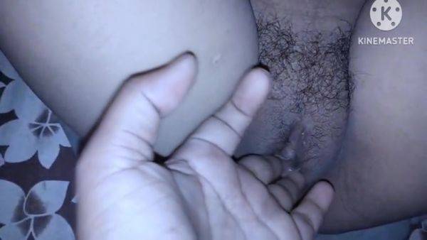 Village Bhabhi Devar Ko Bola Jaldi Jaldi Chodo Aur Bhago - desi-porntube.com - India on poweredporn.com