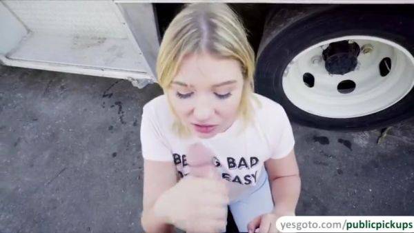 Flashes Perky Tits And Ass For Money With Zelda Morrison - hotmovs.com on poweredporn.com