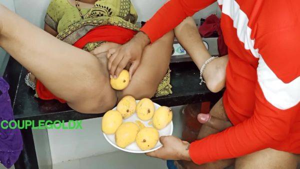 Komal Ko Amras Banana Ata Nahi To Apne Dost Ko Bulaya - desi-porntube.com - India on poweredporn.com