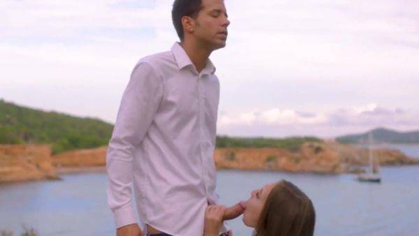 This couple's first stop on vacation was wild sex - txxx.com on poweredporn.com