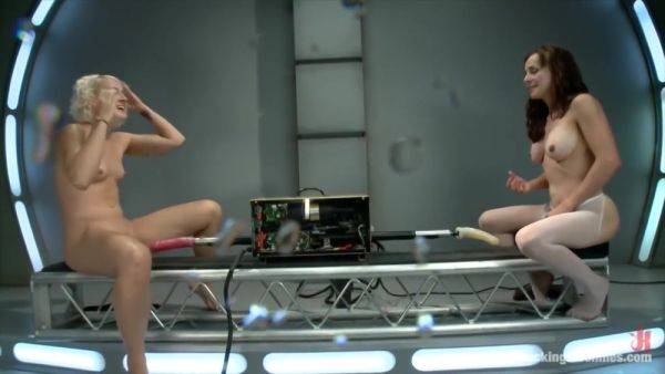 Cytherea Lesbian Fuckmacine - hotmovs.com on poweredporn.com